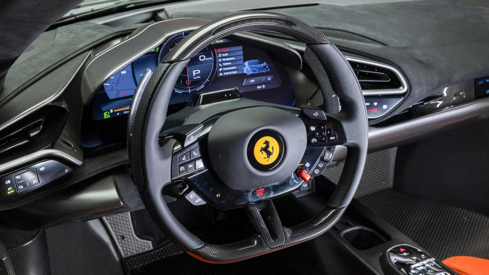Ντεμπούτο για την σκληροπυρηνική Ferrari 296 Speciale με 880 άλογα
